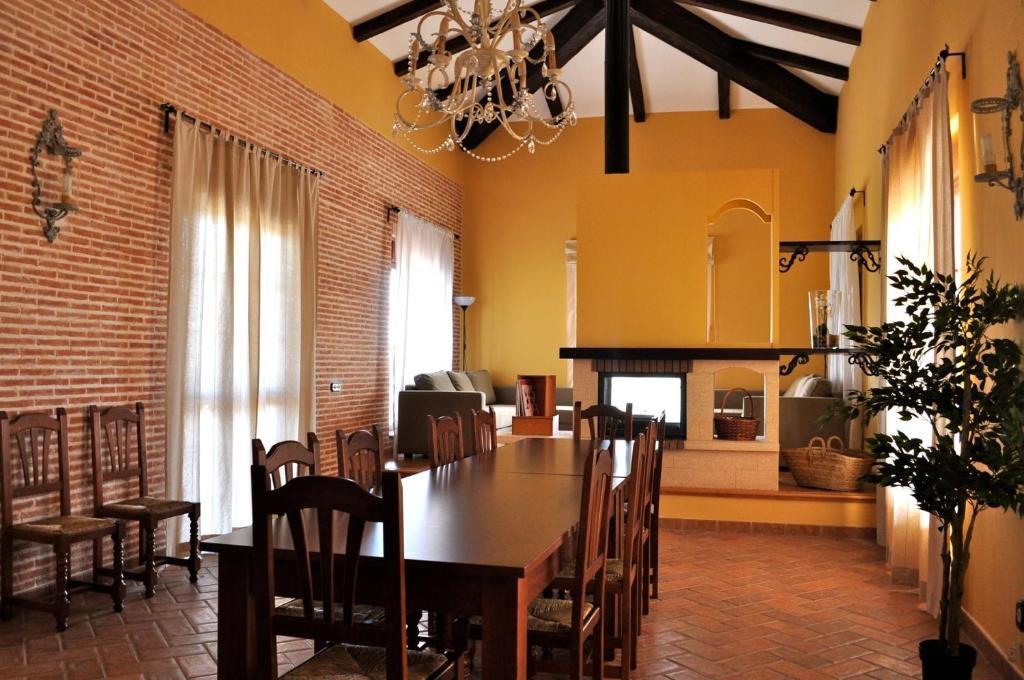 Casa Rural La Serrana La Carlota Luaran gambar